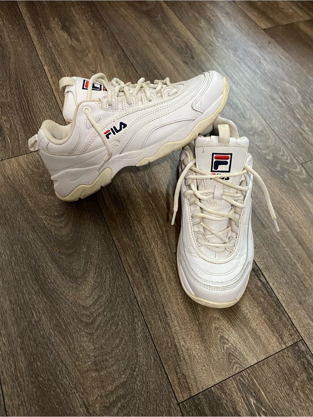 FILA Women's Cream/White Retro Chunky Sneakers